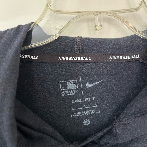 Nike Dri-Fit Navy Yankees Hoodie T-shirt - Picture 3 of 5